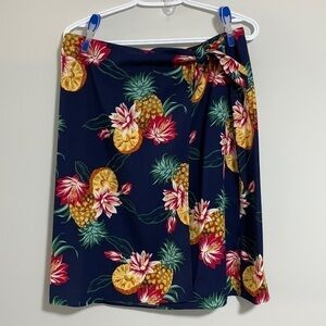 Hilo Hattie Original Hawaiian Wrap Skirt Pineapple and Floral Pattern Size M